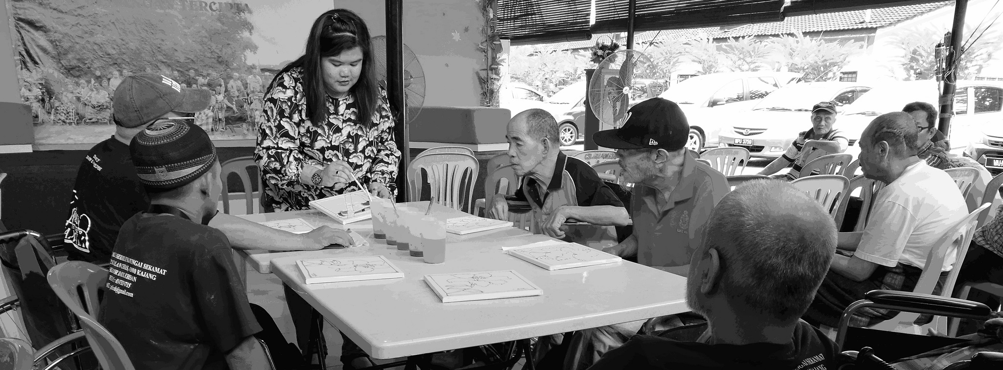 landing-lady-old-folks-seated-2.jpg